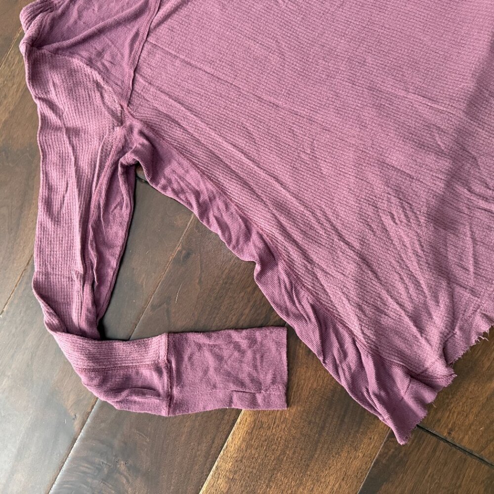 FREE PEOPLE Waffle Knit V Neck Swing Top Size Large Dusty Purple - Picture 7 of 7